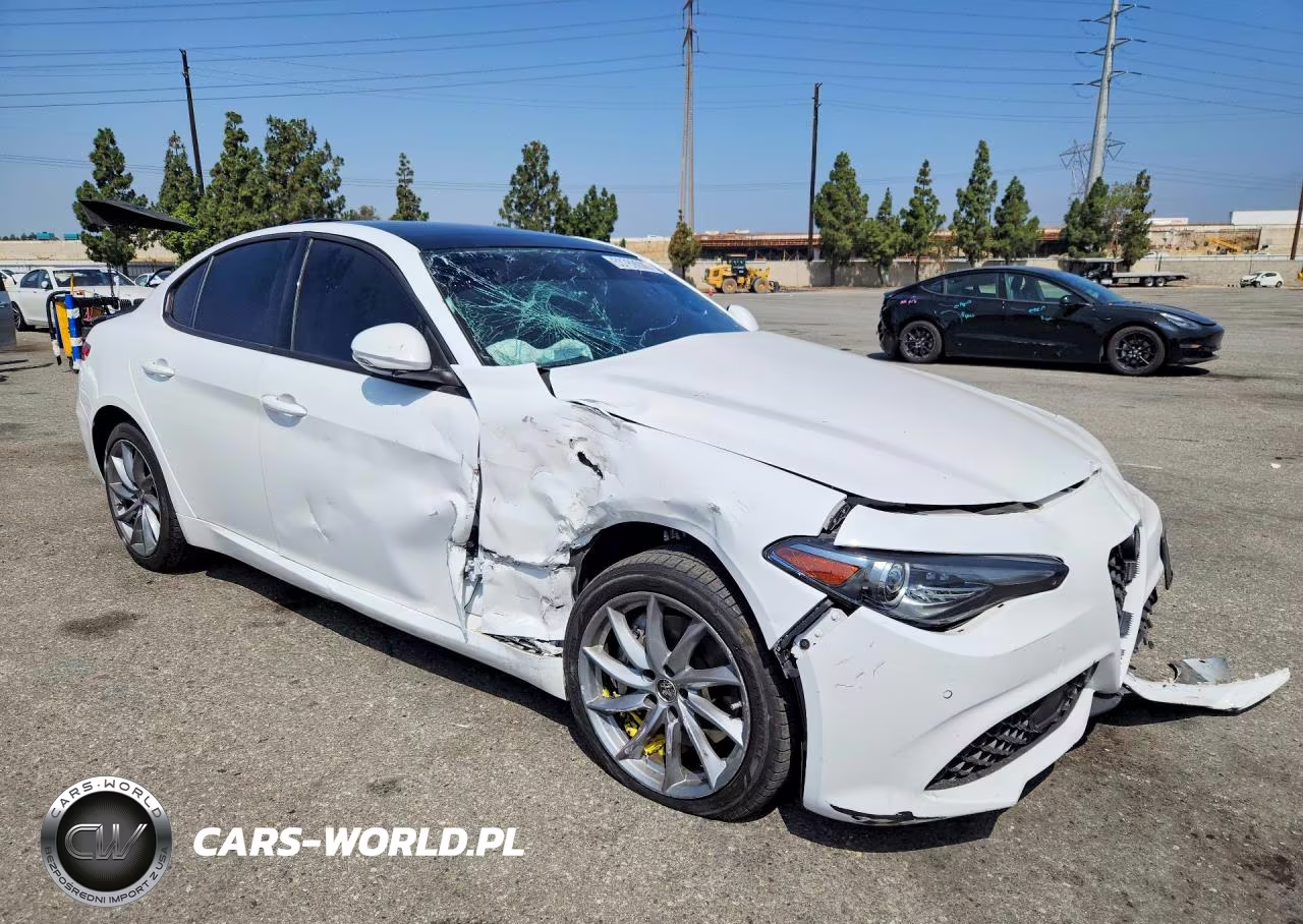 2022 Alfa Romeo Giulia Super VIN:ZARFANBN7N7656813 - 4
