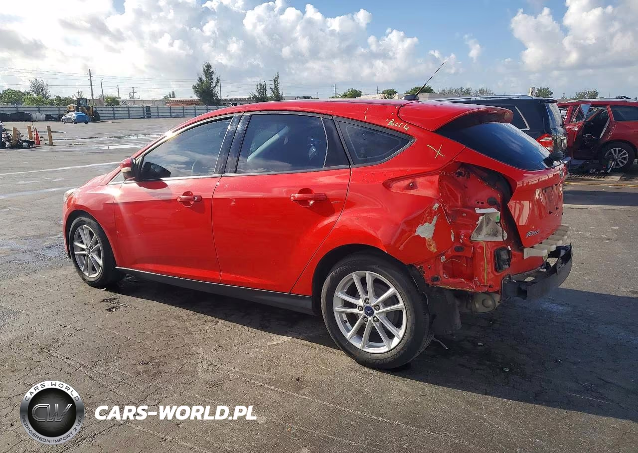 2017 Ford Focus Se VIN:1FADP3K22HL246920 - 2