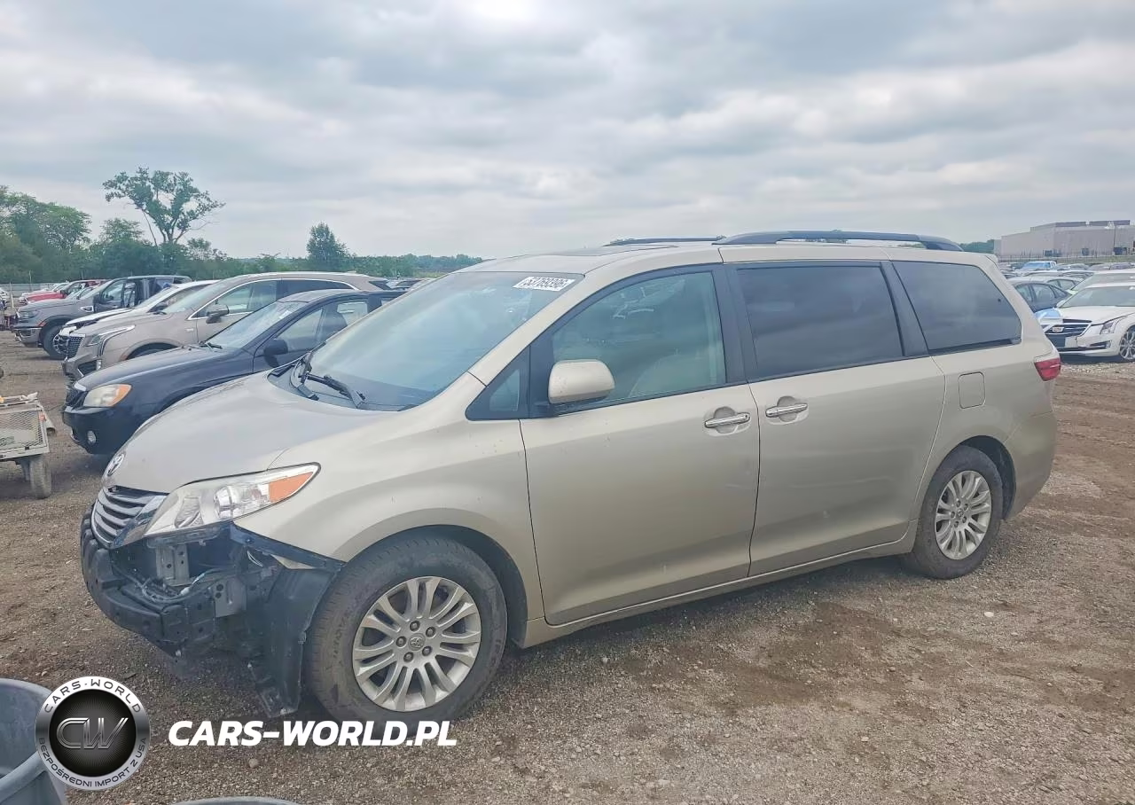 2015 Toyota Sienna Xle Premium 8-Passenger – zdjęcie 1 z 13