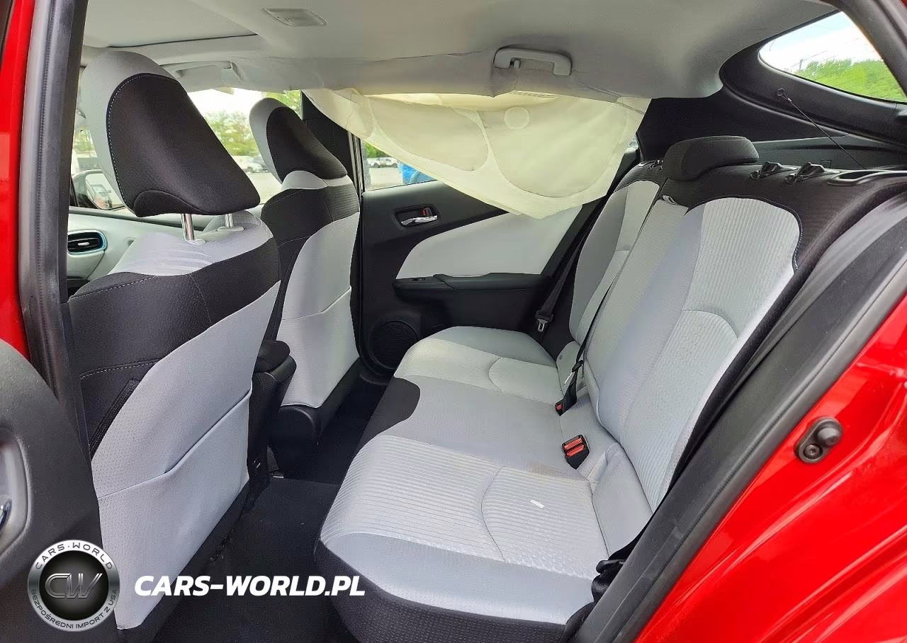 2016 Toyota Prius Three VIN:JTDKARFU8G3522727 - 10