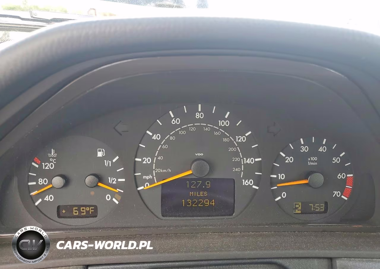 2002 Mercedes-Benz E 430 VIN:WDBJF83J72X068911 - 9