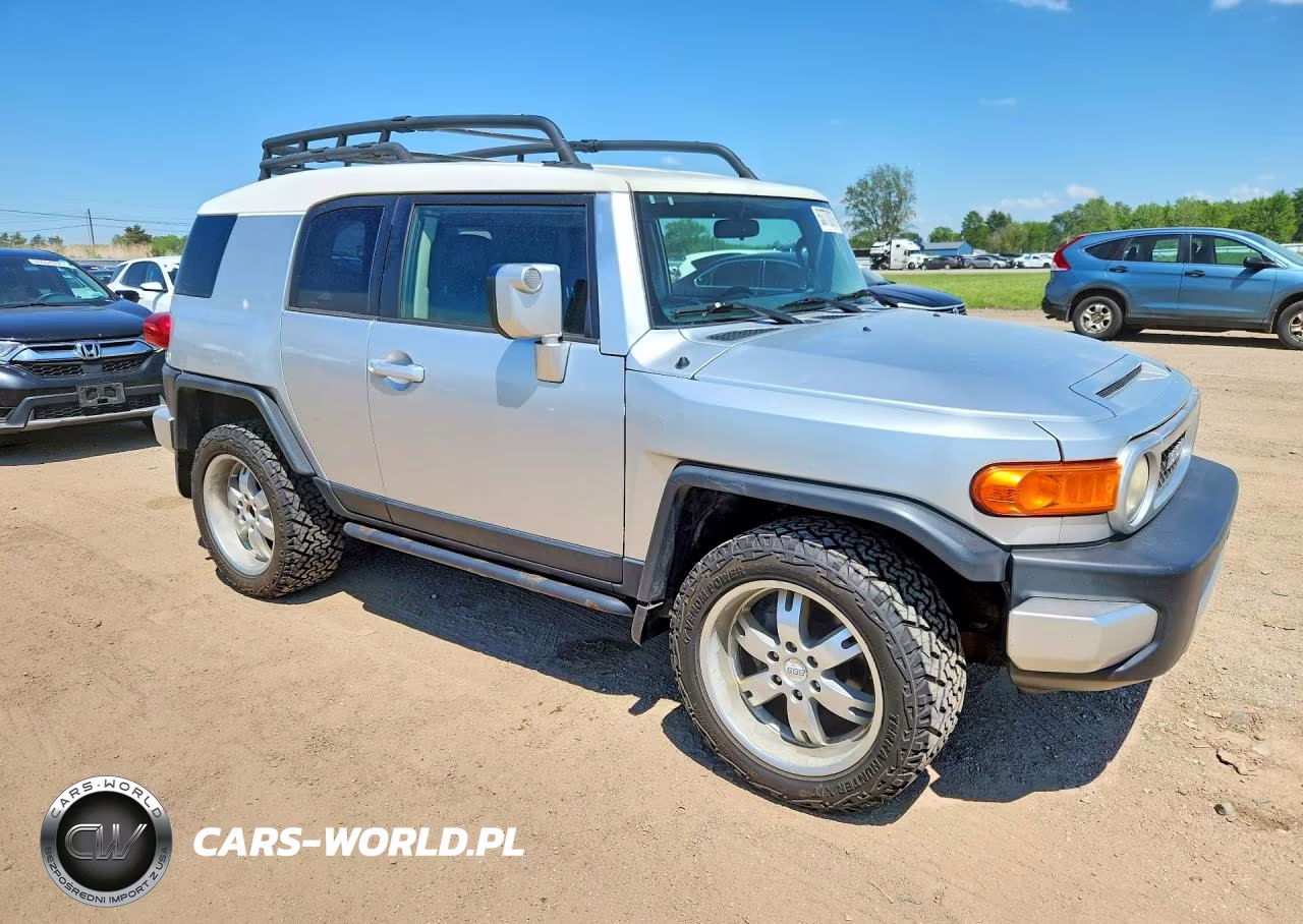 2007 Toyota Fj Cruiser Base VIN:JTEBU11F870038832 - 4