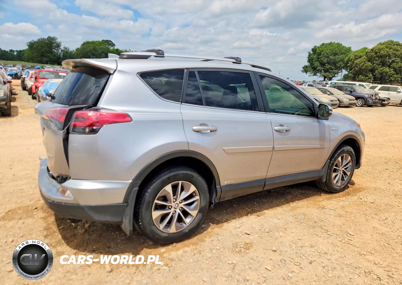 2018 Toyota Rav4 Hybrid Le VIN:JTMRJREV0JD178319 - 3