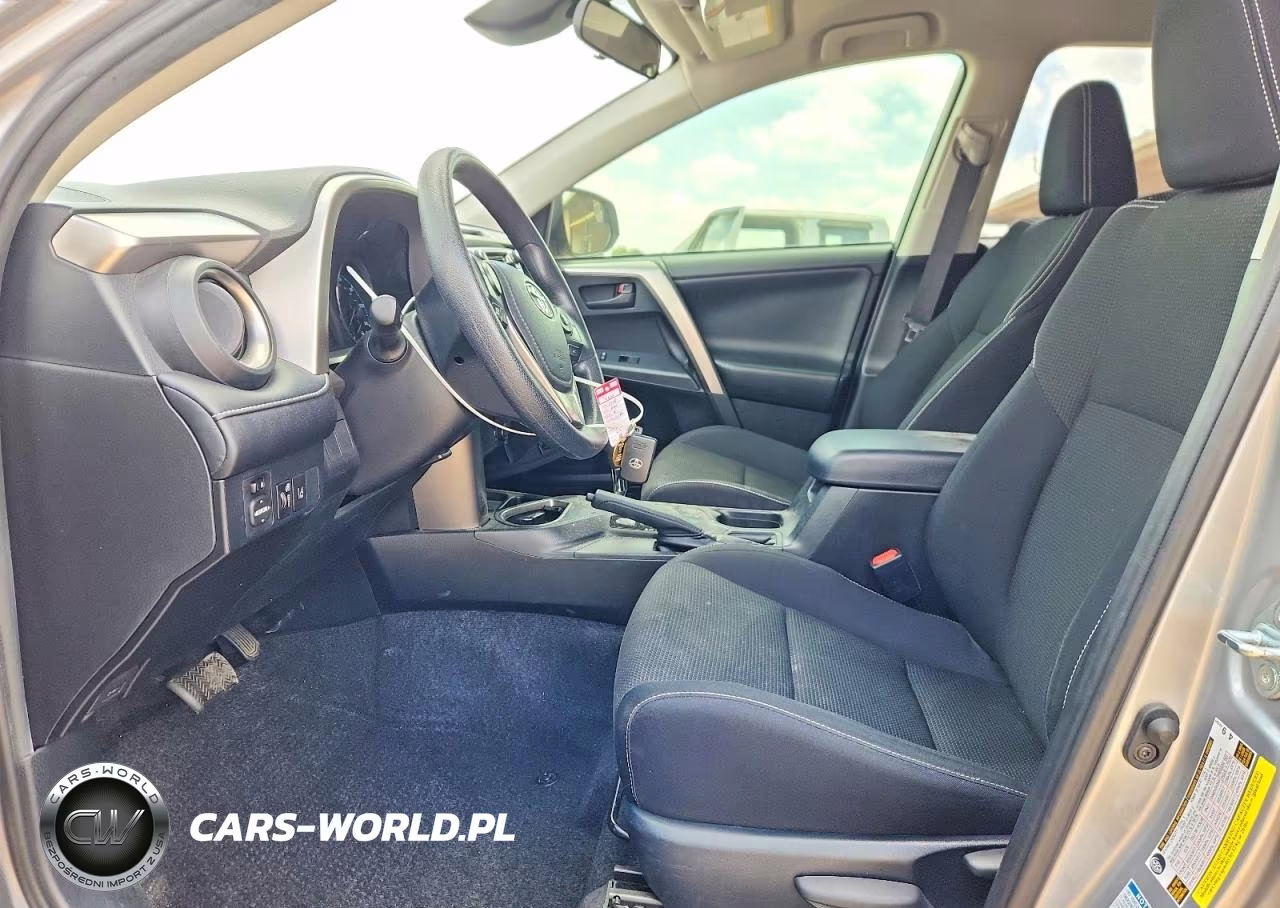 2018 Toyota Rav4 Hybrid Le VIN:JTMRJREV0JD178319 - 7