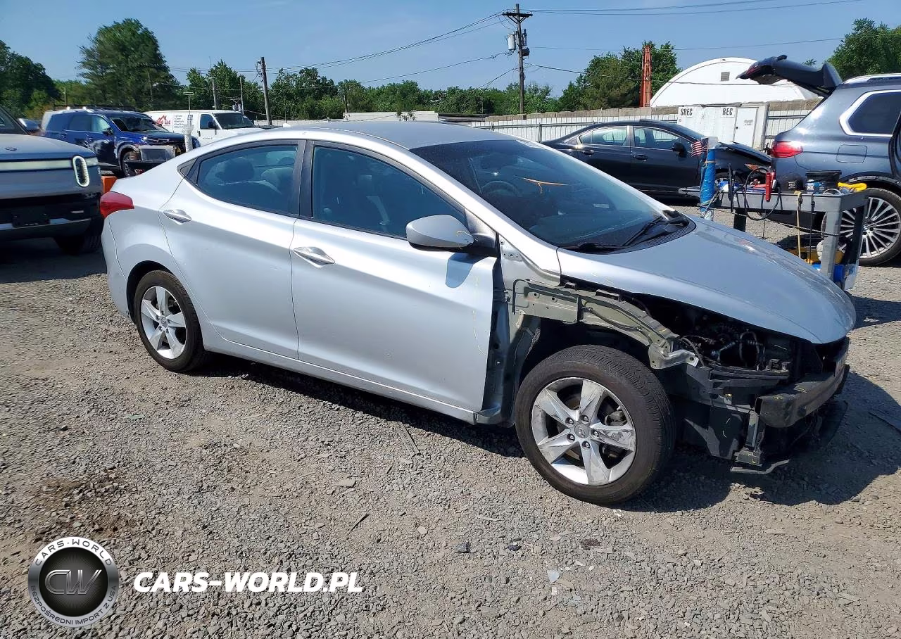 2013 Hyundai Elantra Gls VIN:5NPDH4AE5DH359574 - 4