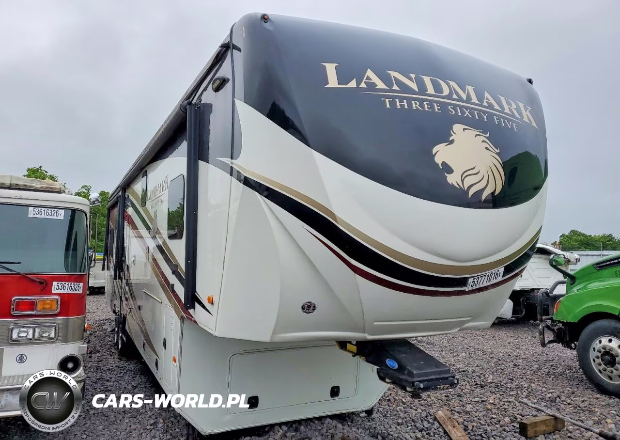 2015 Heartland Landmark Camper