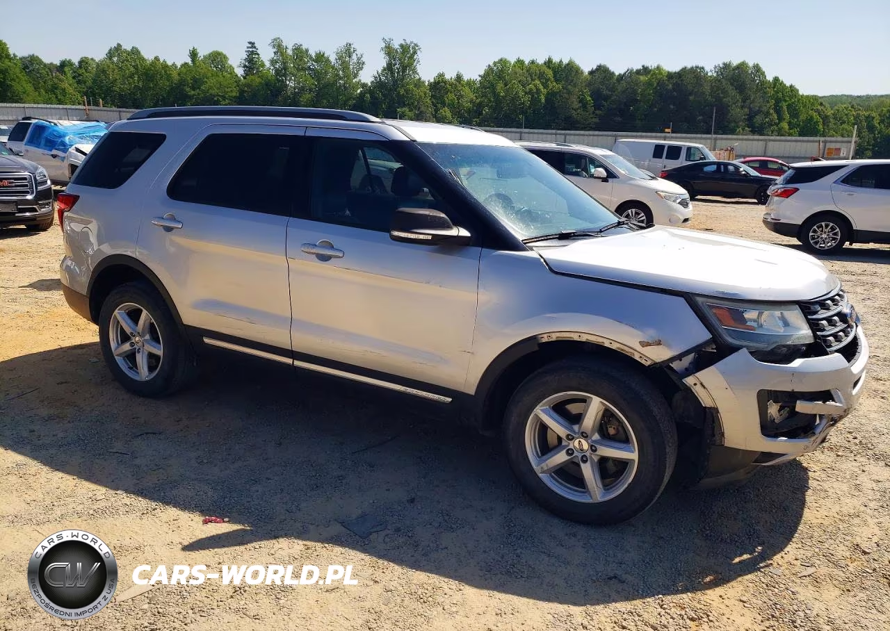 2016 Ford Explorer Xlt VIN:1FM5K8D83GGB53676 - 4