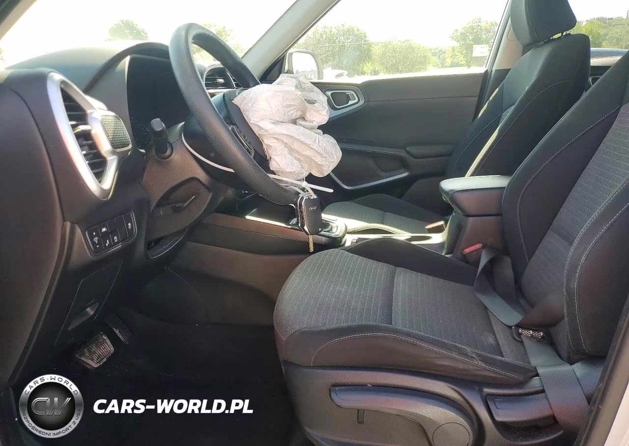 2020 Kia Soul S VIN:KNDJ23AU6L7019892 - 7