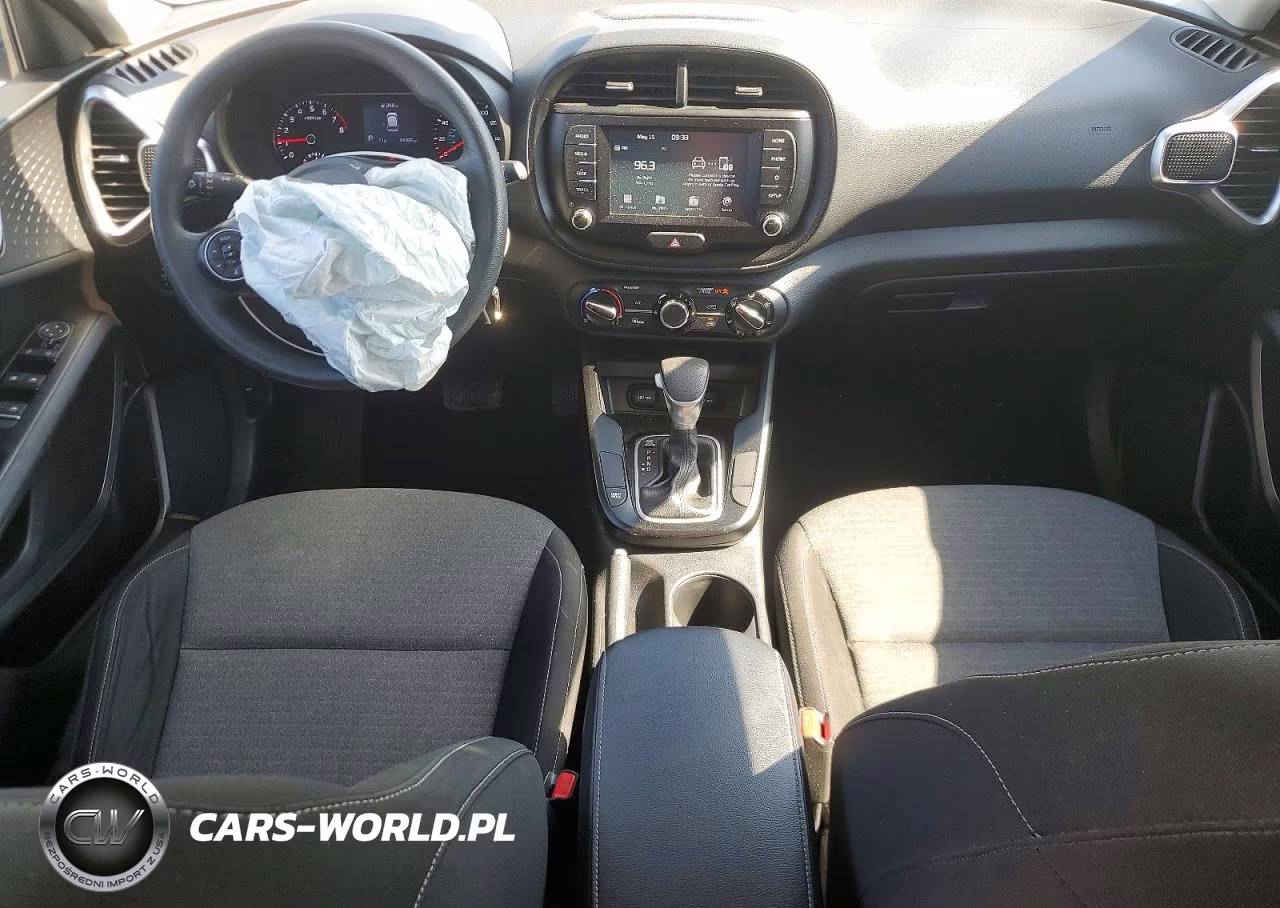 2020 Kia Soul S VIN:KNDJ23AU6L7019892 - 8