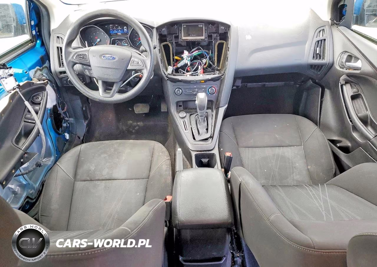 2015 Ford Focus Se VIN:1FADP3K21FL228423 - 8