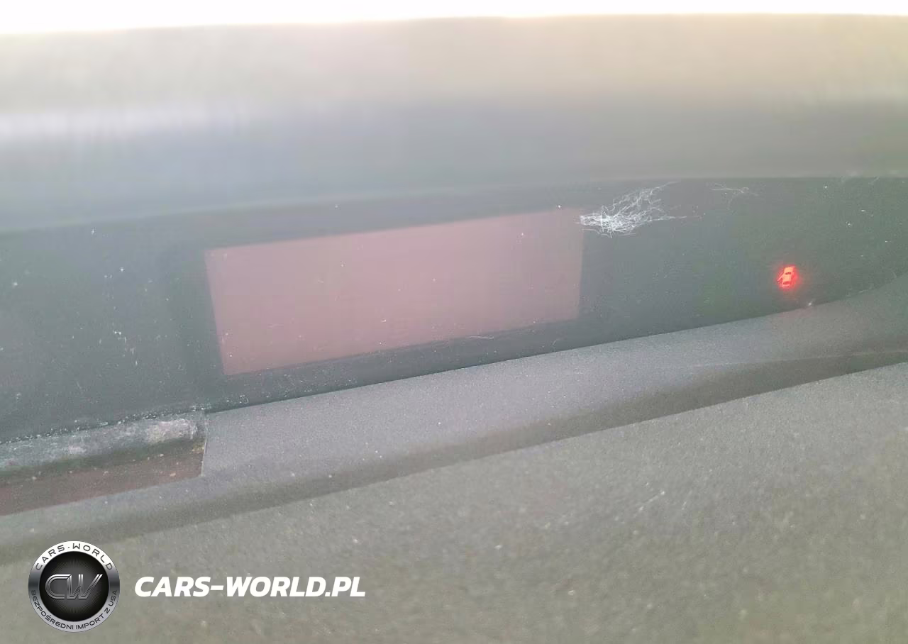 2015 Toyota Prius Two VIN:JTDKN3DU1F2001003 - 9