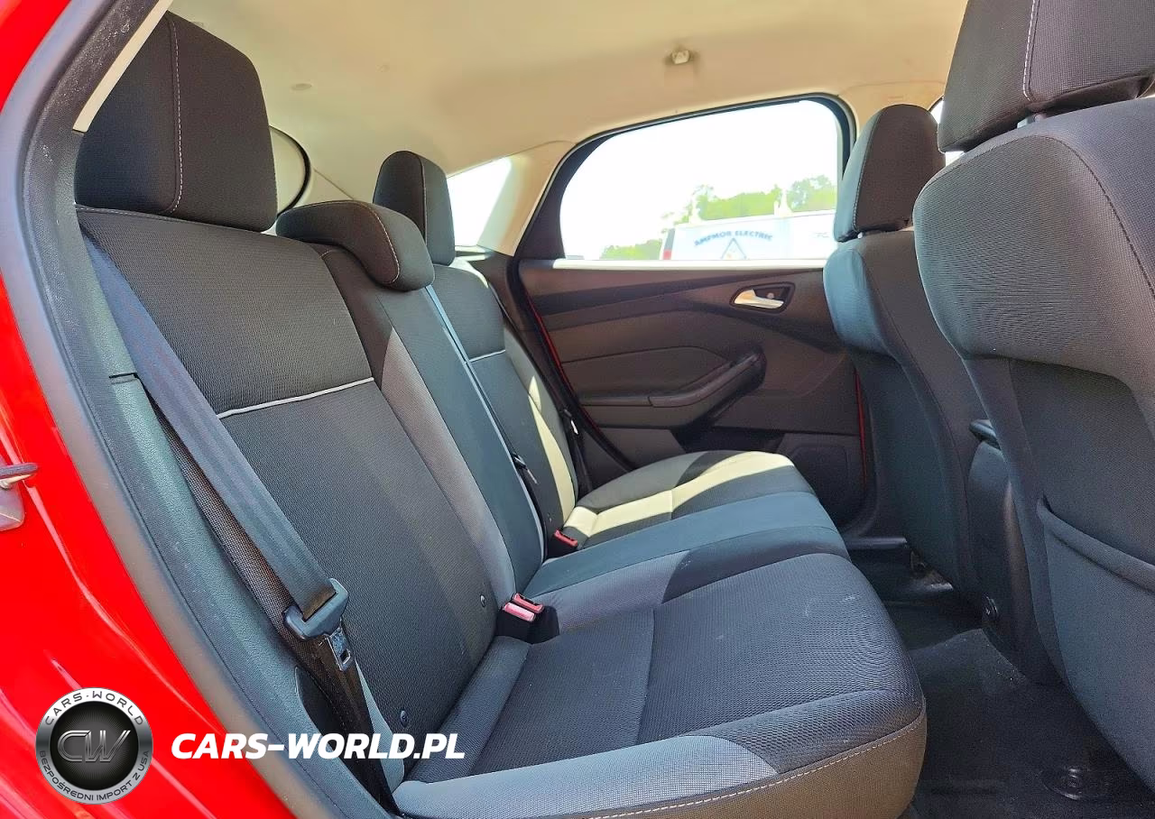 2012 Ford Focus Se VIN:1FAHP3K29CL433954 - 10