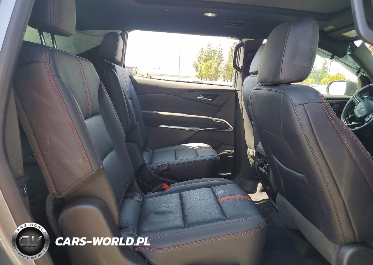 2026 Chevrolet Traverse Rs VIN:1GNERLKS3TJ141971 - 11