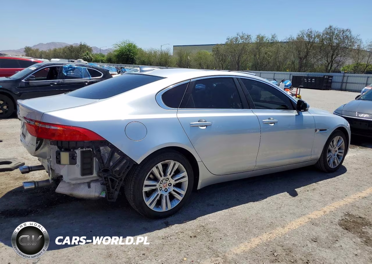 2017 Jaguar Xf Premium VIN:SAJBD4BV7HCY27230 - 3