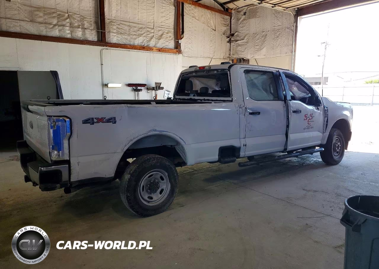2023 Ford F250 Super Duty VIN:1FT7W2BA4PED56740 - 3