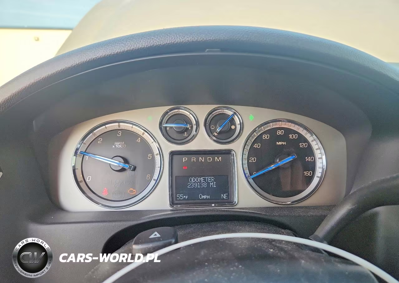 2009 Cadillac Escalade Luxury VIN:1GYFK23299R285085 - 9
