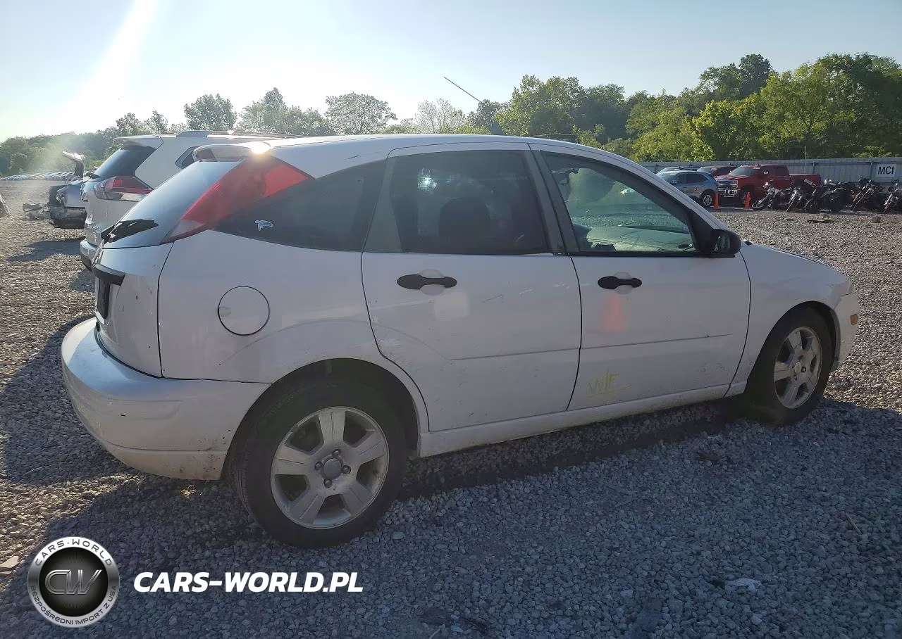 2007 Ford Focus Zx5 VIN:1FAFP37N07W313796 - 3