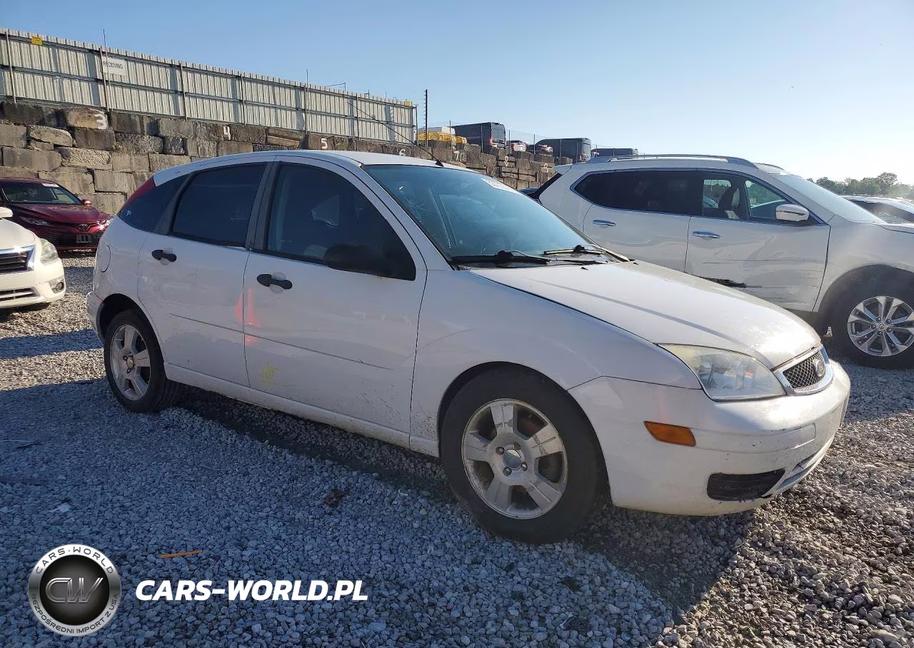 2007 Ford Focus Zx5 VIN:1FAFP37N07W313796 - 4
