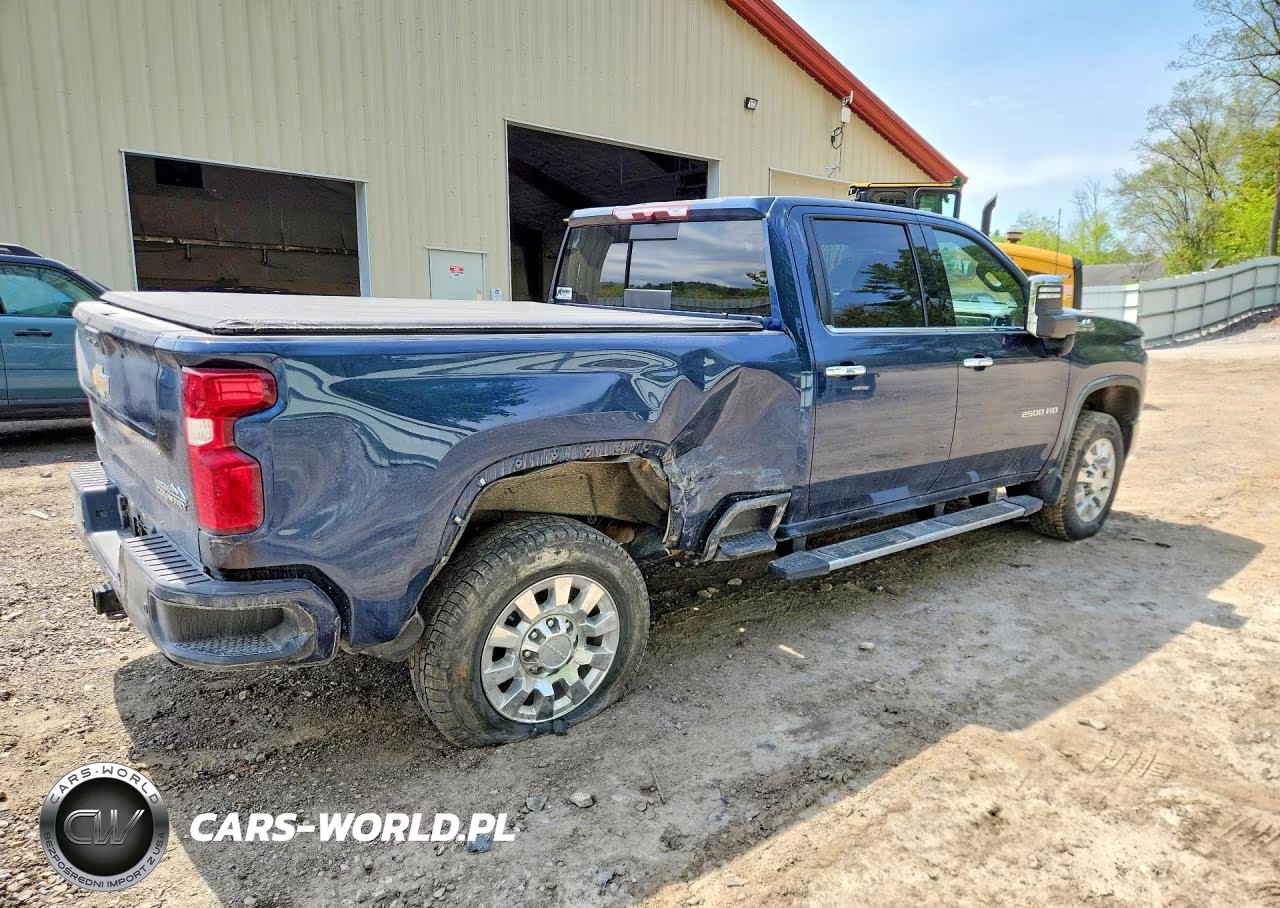 2022 Chevrolet Silverado K2500 High Country VIN:2GC4YREY1N1213788 - 3