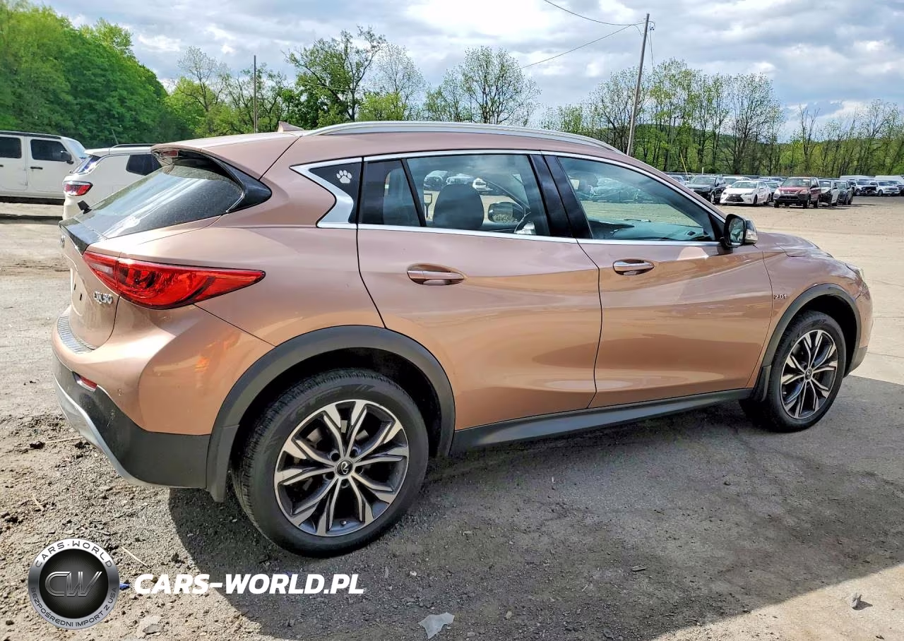 2017 Infiniti Qx30 Premium VIN:SJKCH5CR6HA030829 - 3