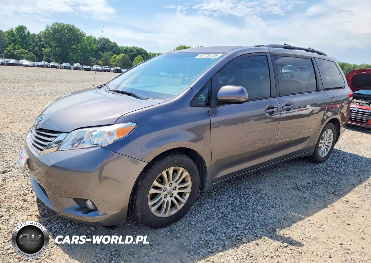 2014 Toyota Sienna Xle 8-Passenger