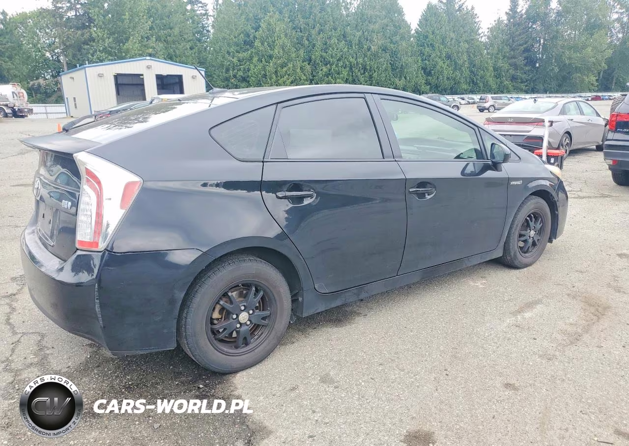 2012 Toyota Prius Three VIN:JTDKN3DU8C5469322 - 3