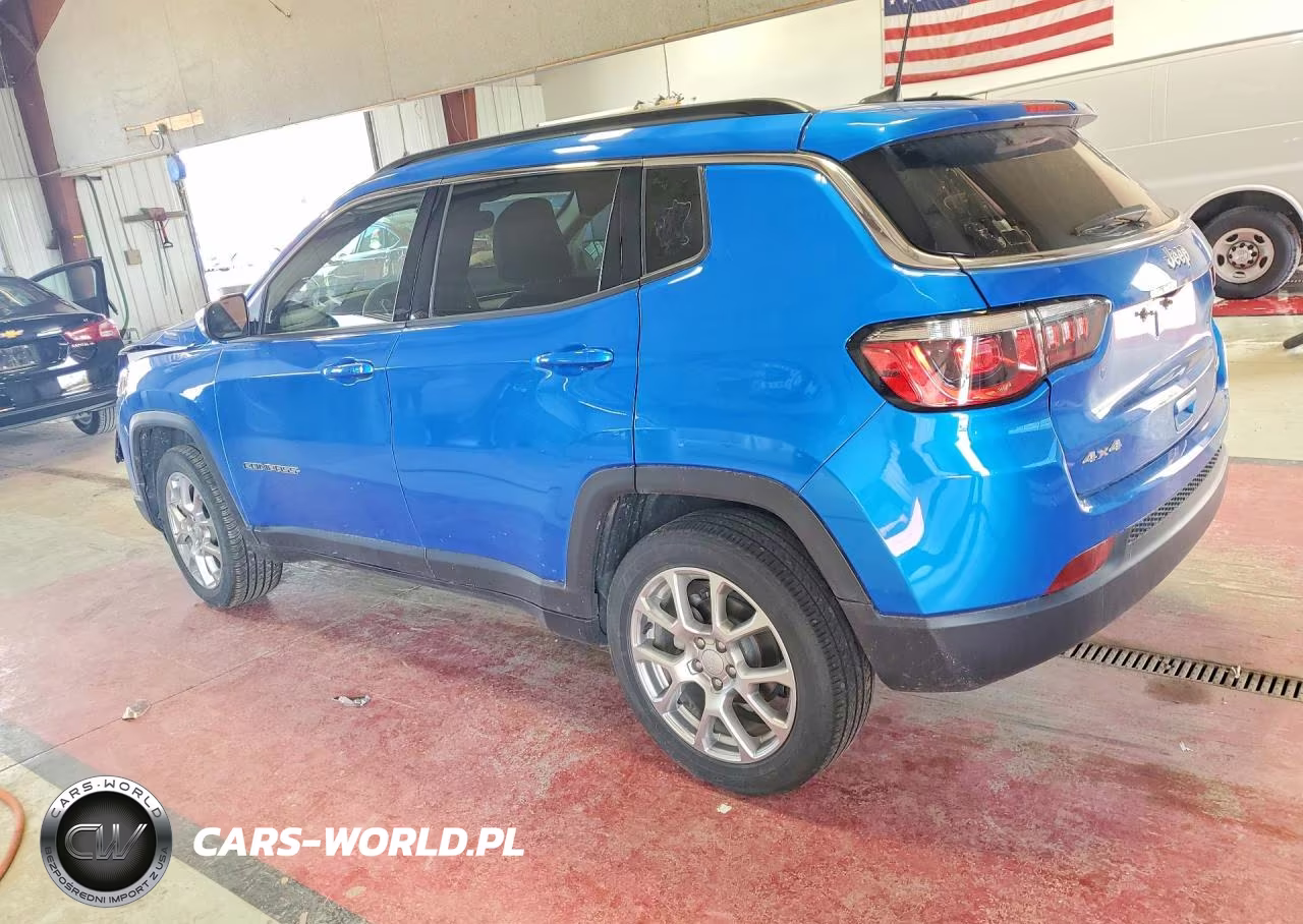 2024 Jeep Compass Latitude Lux VIN:3C4NJDFN2RT139494 - 2