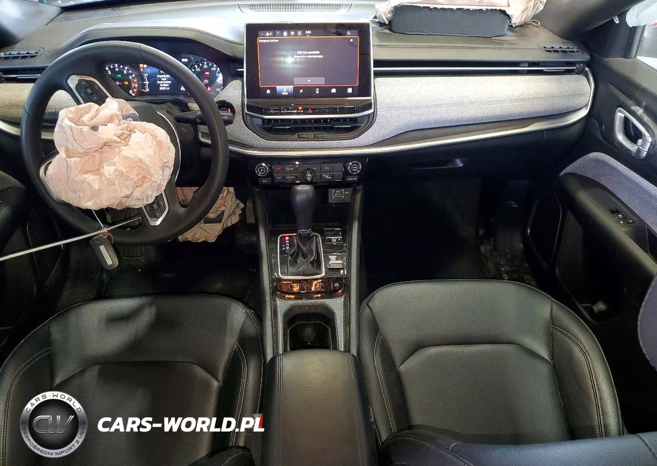 2024 Jeep Compass Latitude Lux VIN:3C4NJDFN2RT139494 - 8