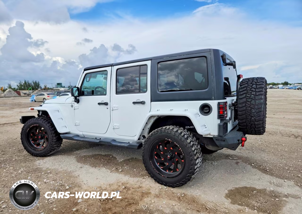 2015 Jeep Wrangler Unlimited Sport VIN:1C4BJWDG3FL711585 - 2