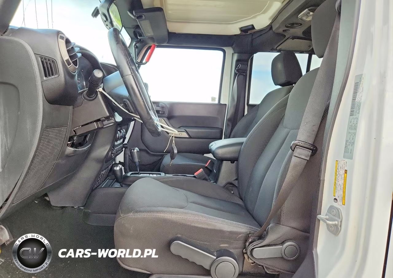 2015 Jeep Wrangler Unlimited Sport VIN:1C4BJWDG3FL711585 - 7