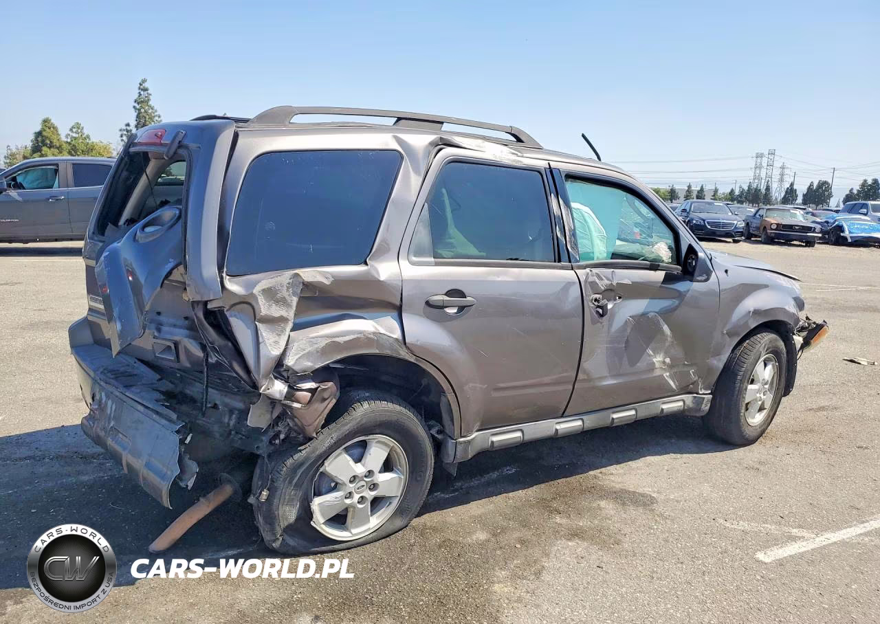 2010 Ford Escape Xlt VIN:1FMCU9D77AKC28091 - 3
