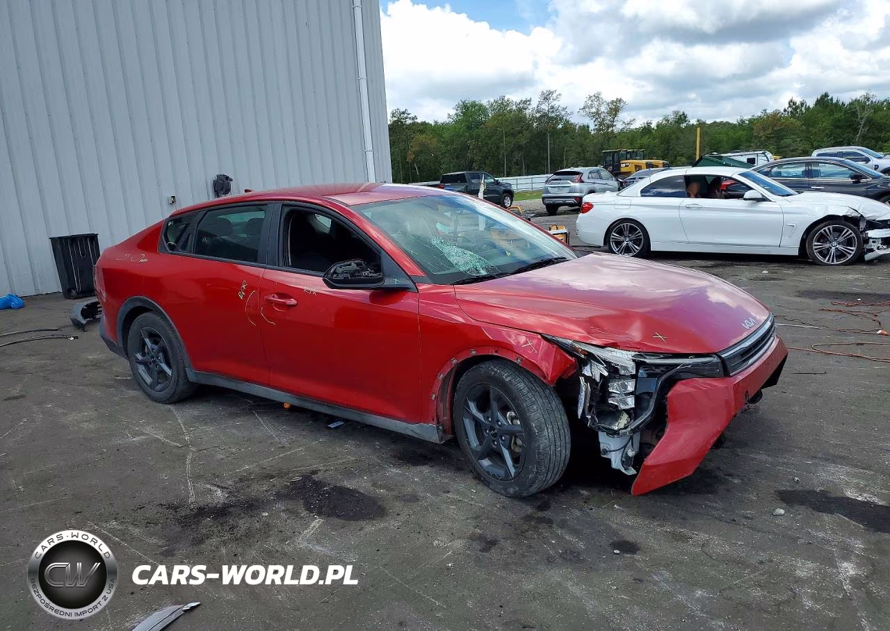 2025 Kia K4 Lxs VIN:3KPFT4DE2SE066123 - 4