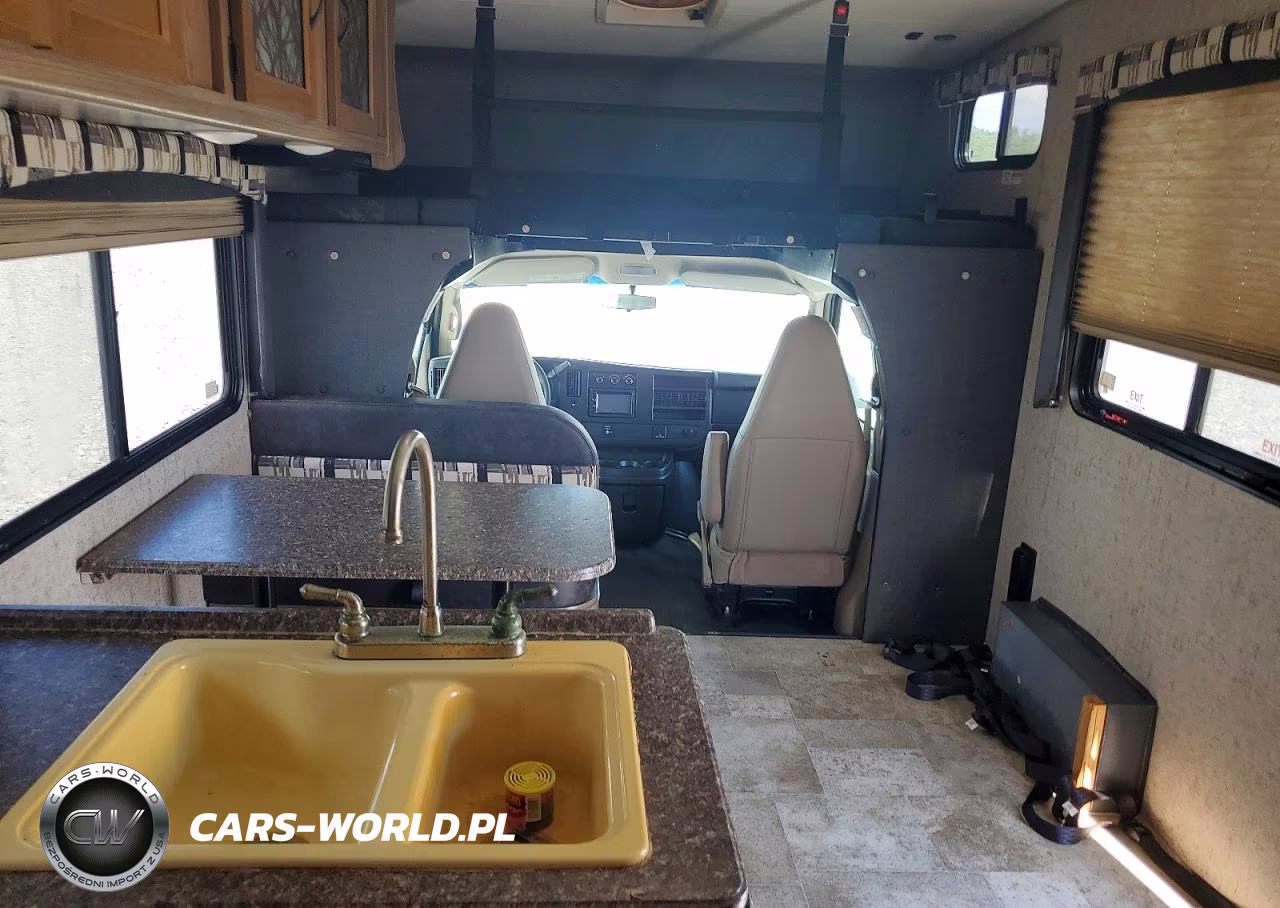 2017 Forest River Coachmen Camper VIN:1GB6GUCG7H1188998 - 5