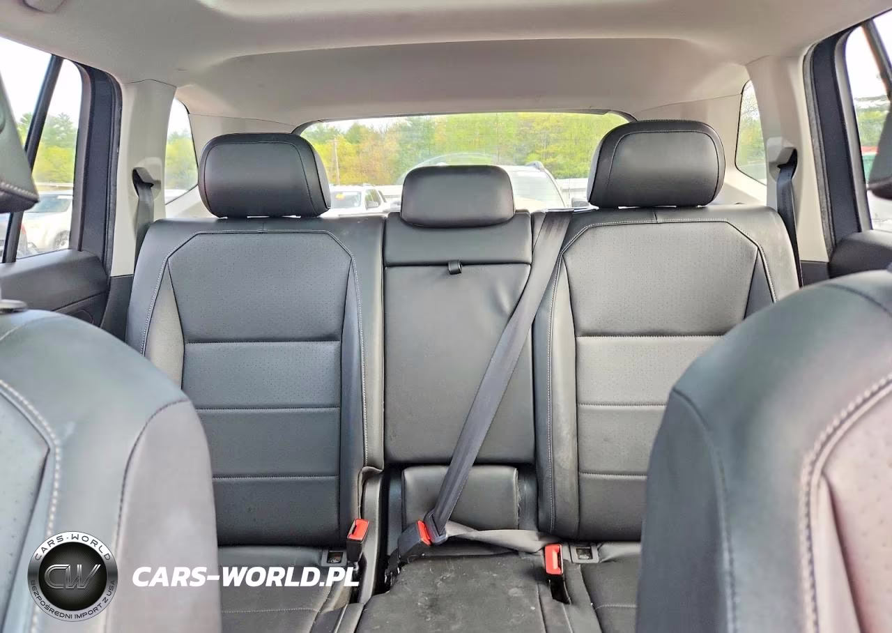 2018 Volkswagen Tiguan Se VIN:3VV2B7AX8JM123908 - 10