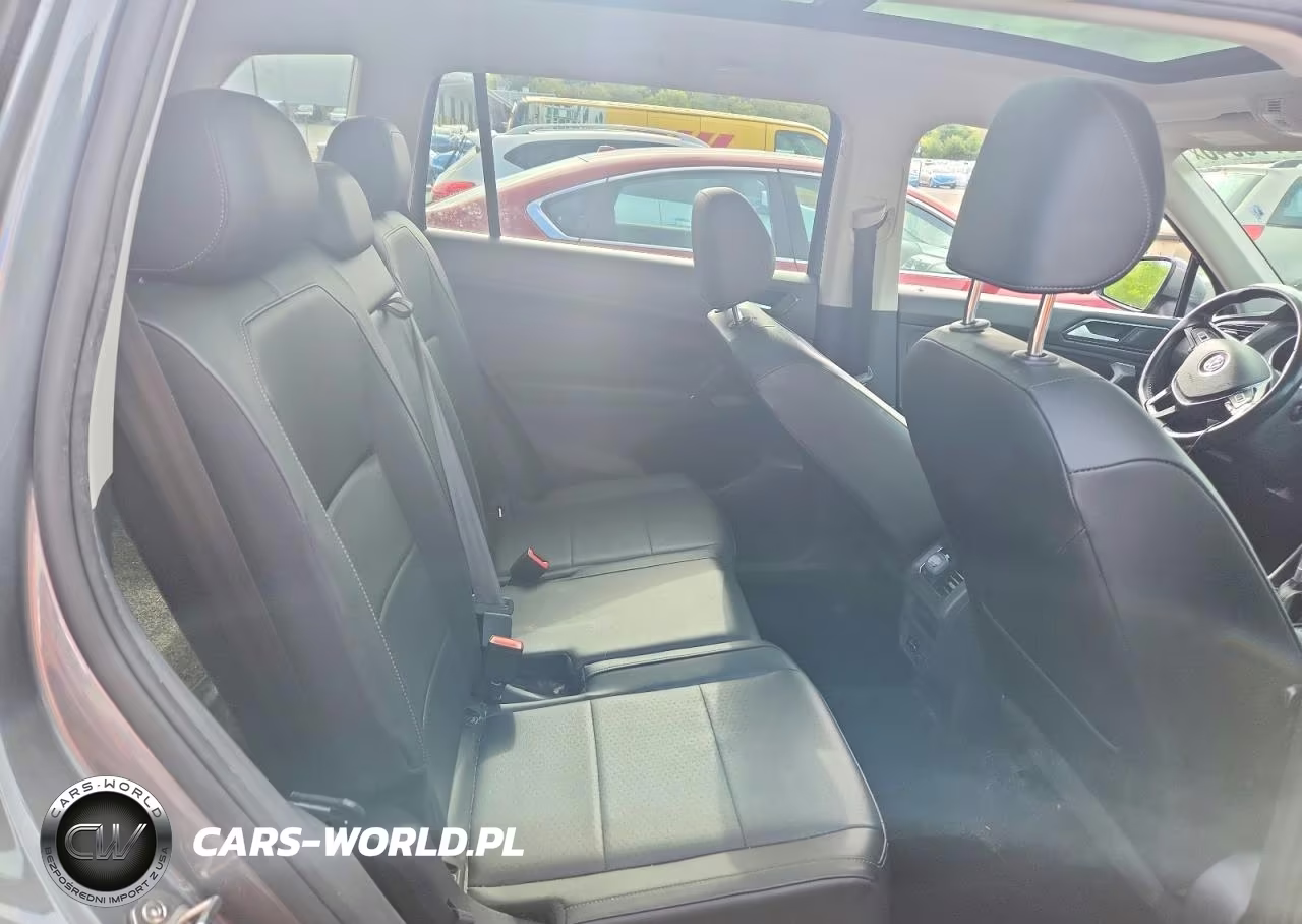 2018 Volkswagen Tiguan Se VIN:3VV2B7AX8JM123908 - 11