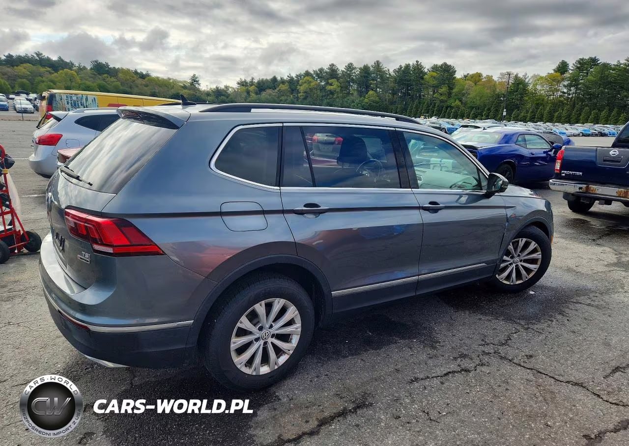 2018 Volkswagen Tiguan Se VIN:3VV2B7AX8JM123908 - 3