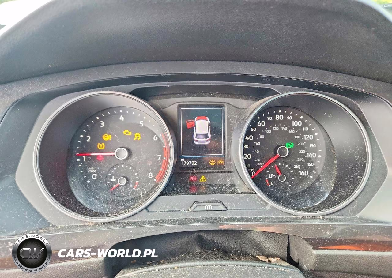2018 Volkswagen Tiguan Se VIN:3VV2B7AX8JM123908 - 9