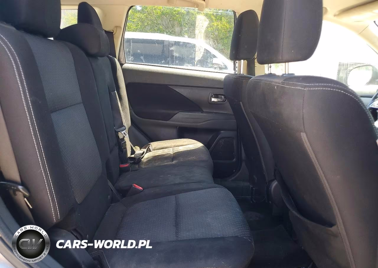 2018 Mitsubishi Outlander Se VIN:JA4AZ3A38JZ042458 - 10