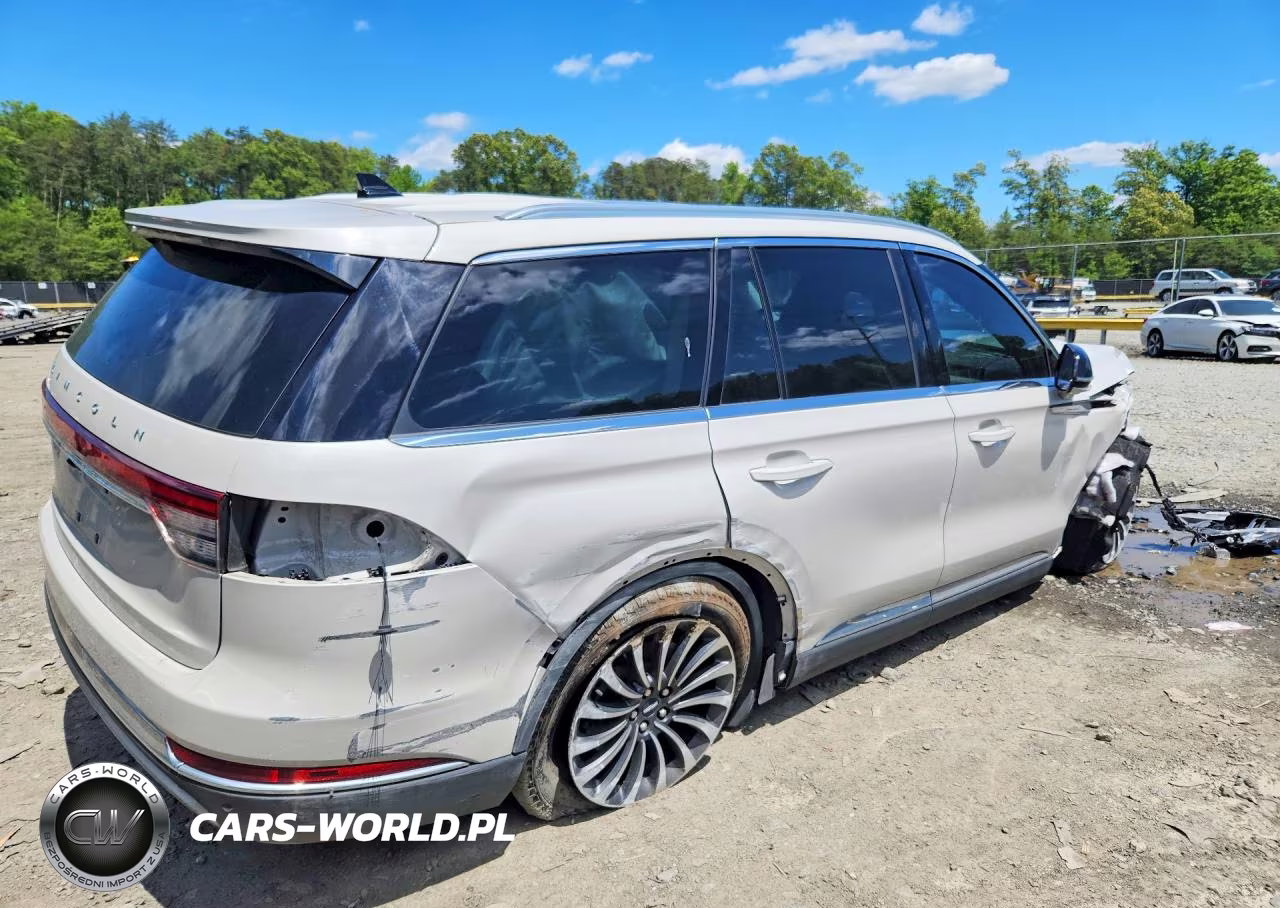 2024 Lincoln Aviator Reserve VIN:5LM5J7XC4RGL01587 - 3