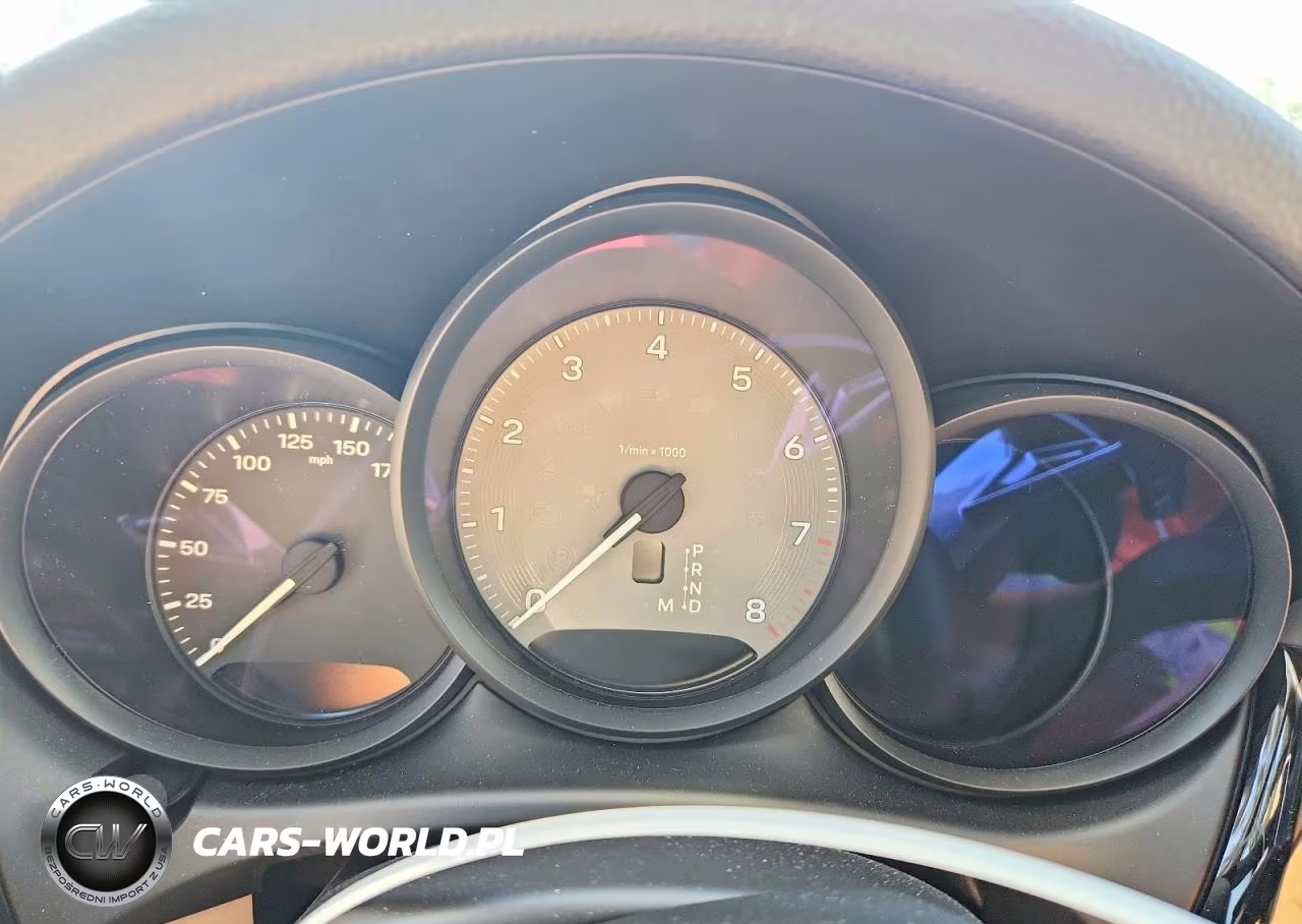 2025 Porsche Macan S VIN:WP1AG2A52SLB43599 - 9
