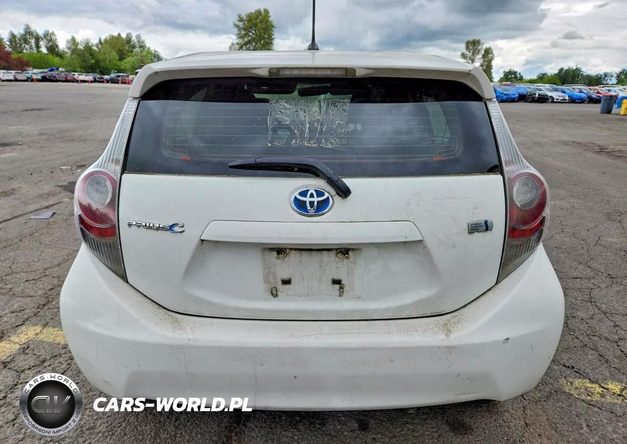 2013 Toyota Prius C Two VIN:JTDKDTB32D1050727 - 6