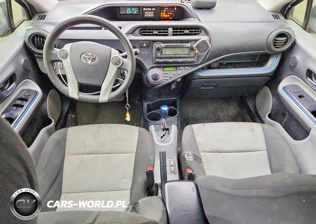2013 Toyota Prius C Two VIN:JTDKDTB32D1050727 - 8