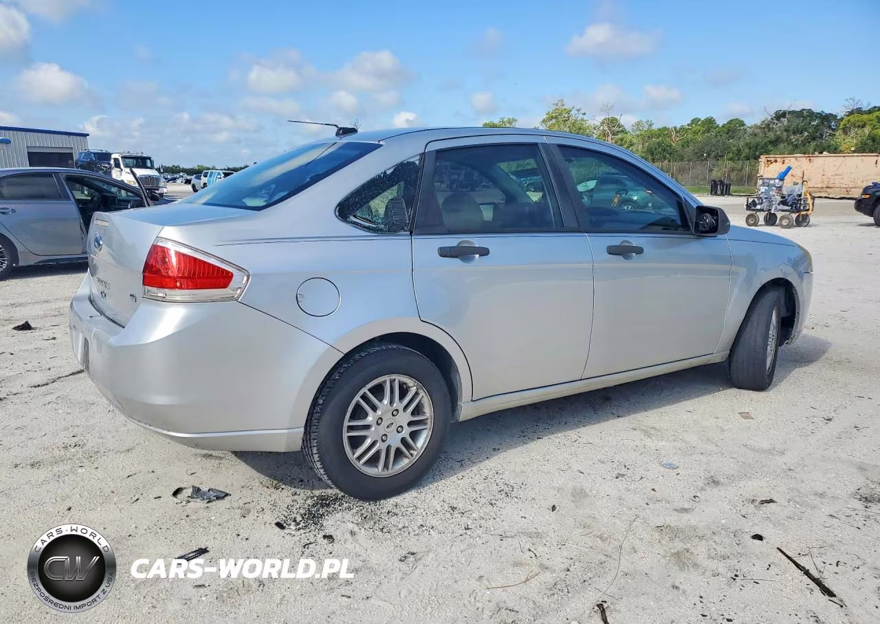 2011 Ford Focus Se VIN:1FAHP3FN7BW159994 - 3