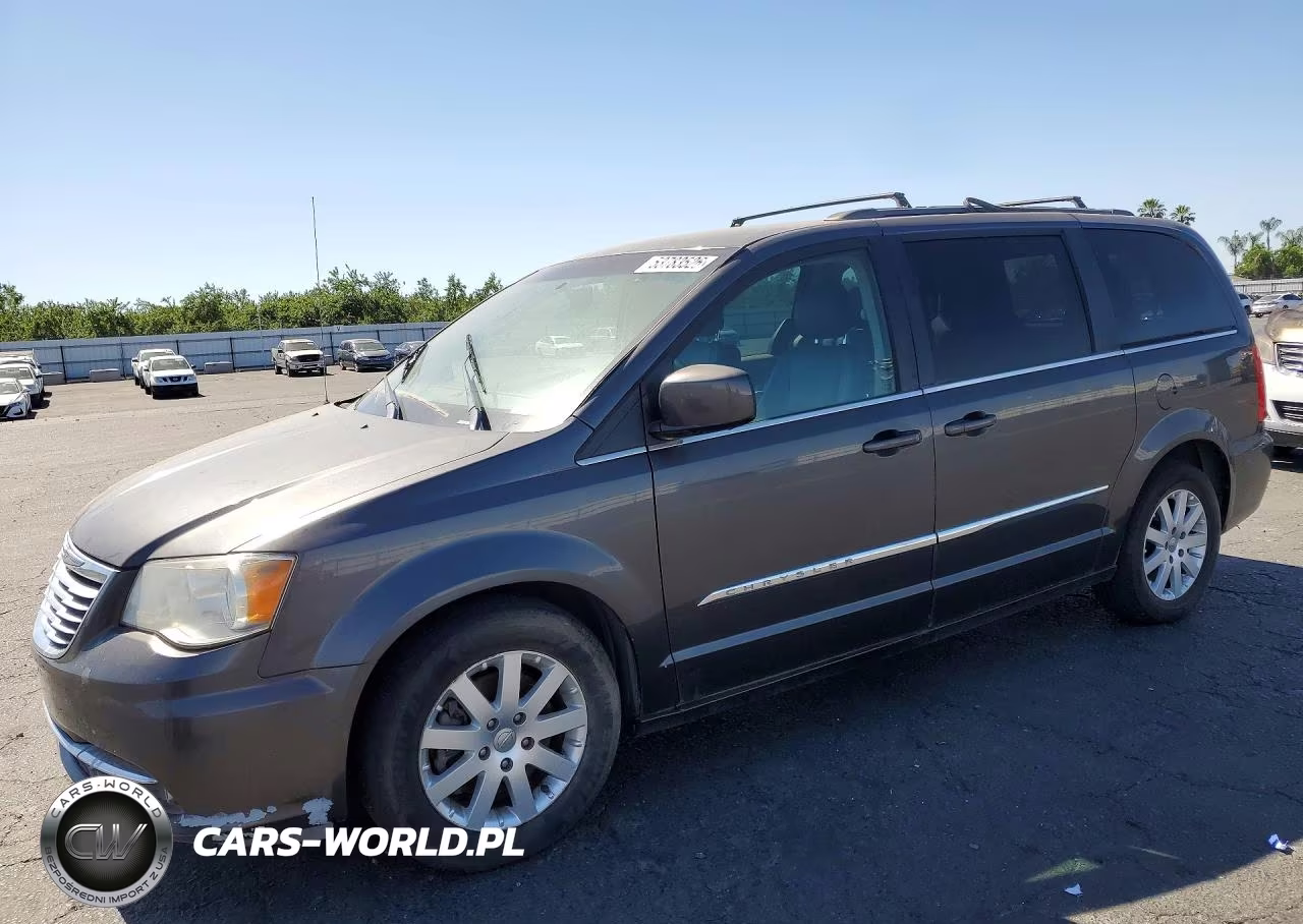 2016 Chrysler Town & Country Touring