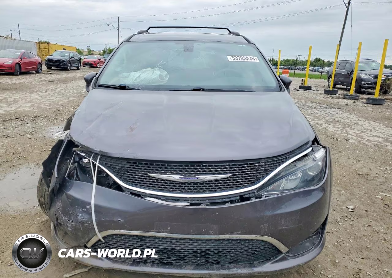 2019 Chrysler Pacifica Touring L VIN:2C4RC1BG4KR731392 - 5