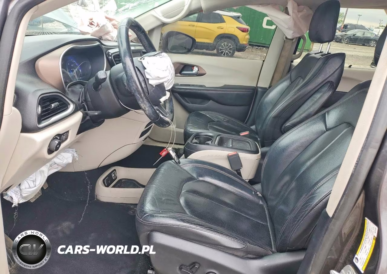 2019 Chrysler Pacifica Touring L VIN:2C4RC1BG4KR731392 - 7