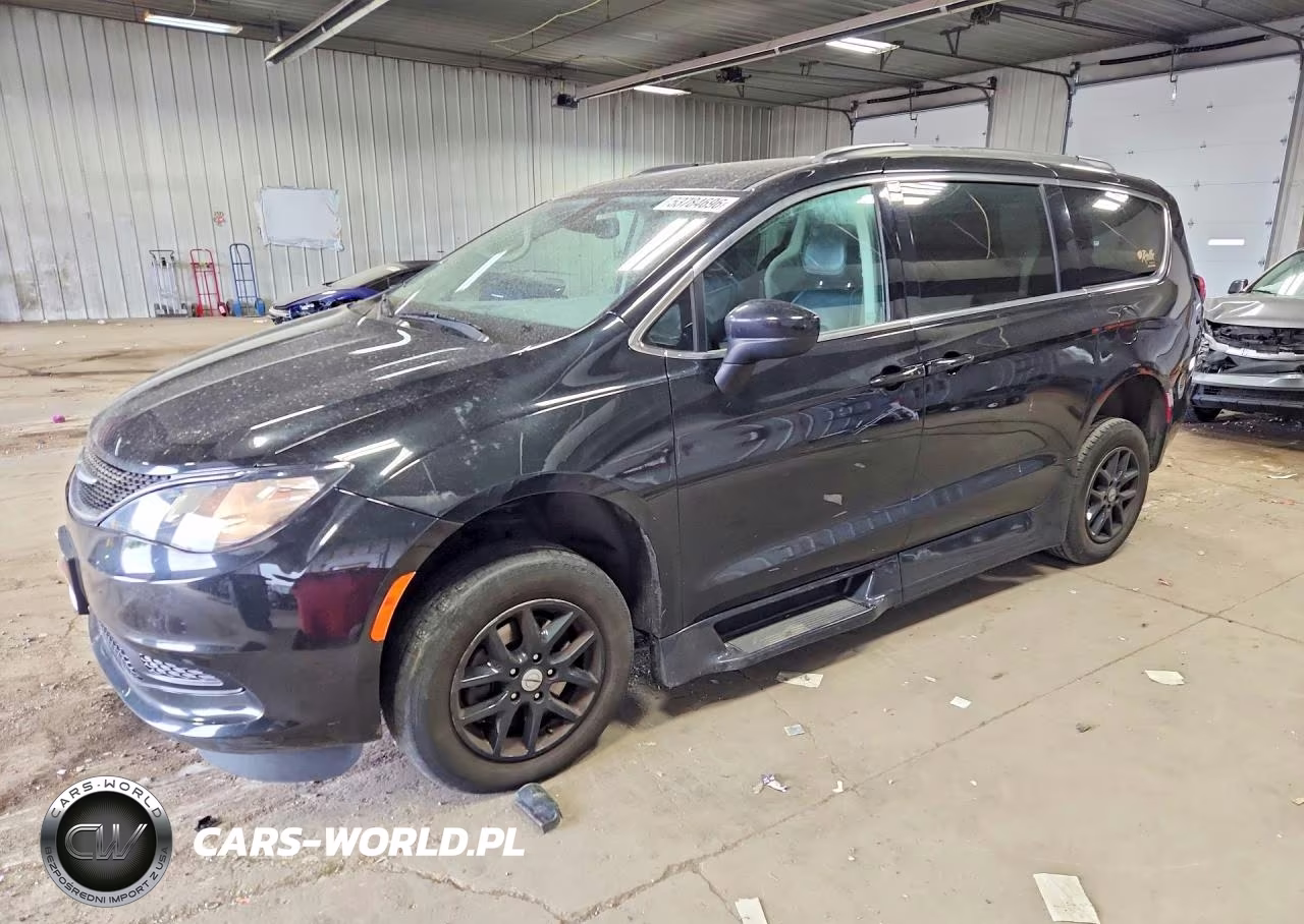 2021 Chrysler Voyager Lxi