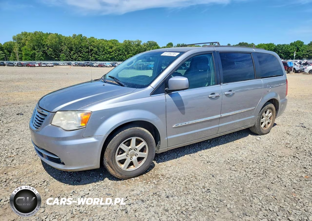 2013 Chrysler Town & Country Touring
