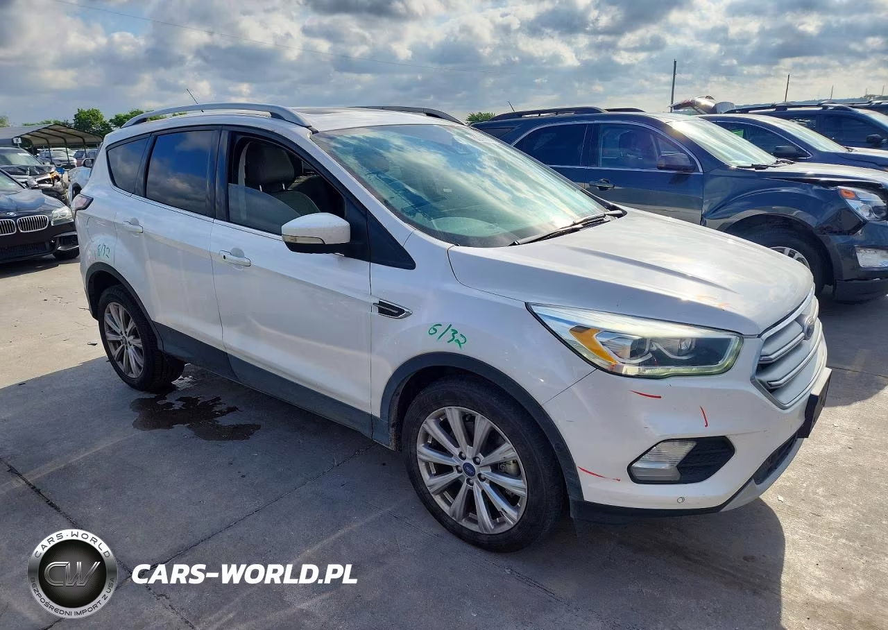 2017 Ford Escape Titanium VIN:1FMCU9J96HUB43814 - 4