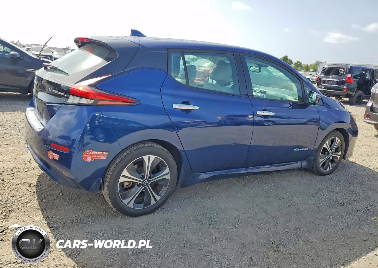 2018 Nissan Leaf S VIN:1N4AZ1CP3JC316880 - 3